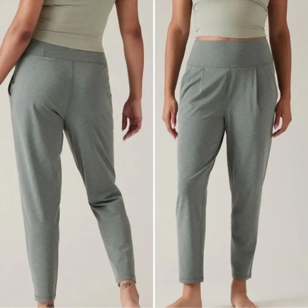 Athleta Elation pull on tapered lounge Pant jogger medium heathered Sage